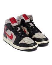 Carica l&#39;immagine nel visualizzatore di Gallery, AIR JORDAN 1 MID BLACK GYM RED COLLEGE GREY
