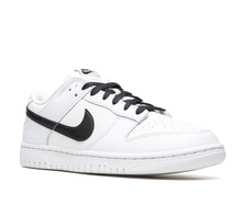 Carica l&#39;immagine nel visualizzatore di Gallery, NIKE DUNK LOW RETRO WHITE/BLACK-SUMMIT WHITE
